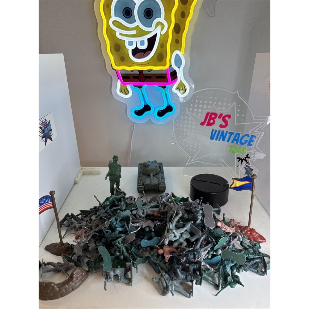 Vintage Army Men Lot w/ 1960s Plastic Patton Tank